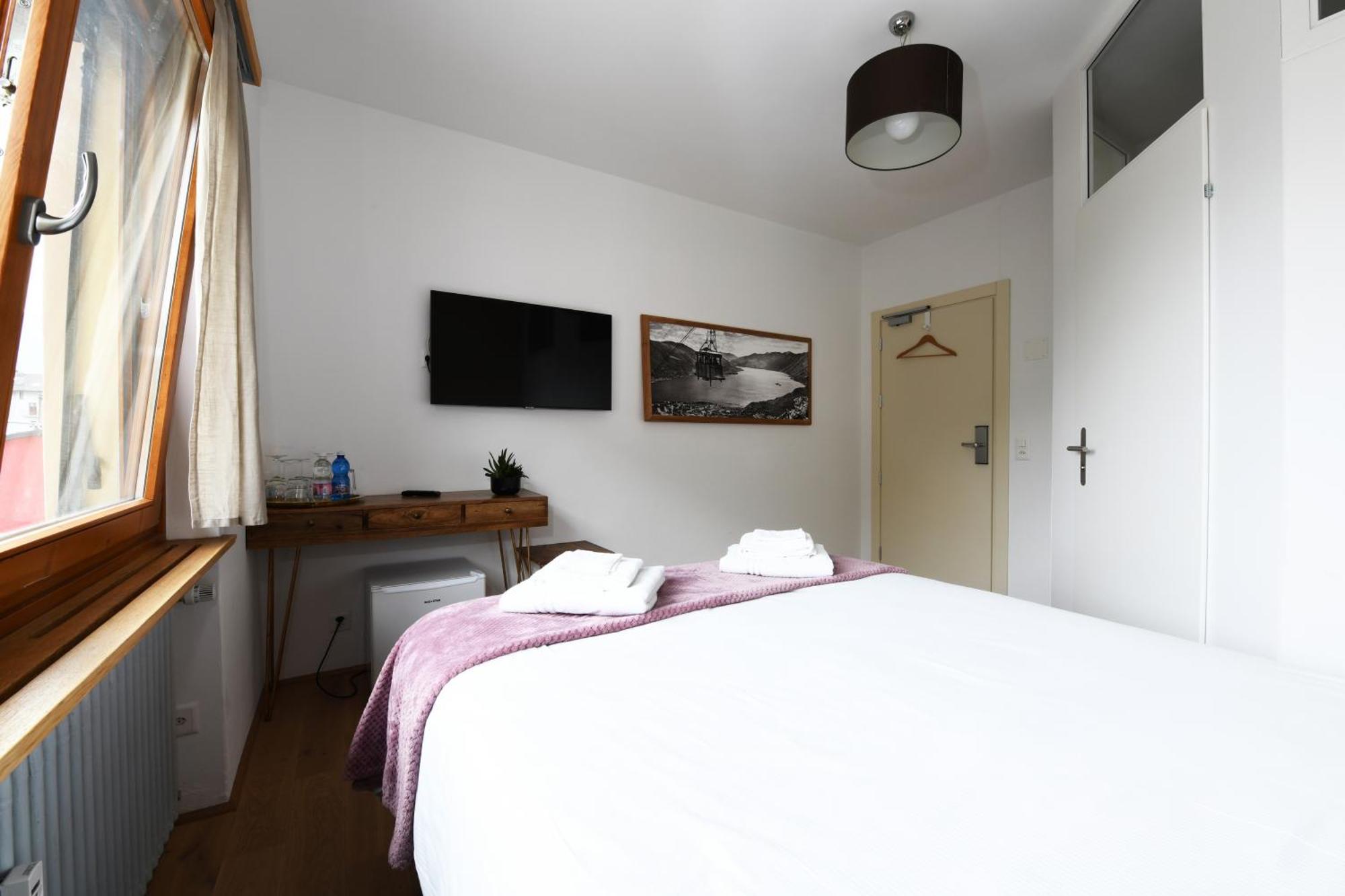 7Rooms - Self Check-In 24H Free Parking 卢松 外观 照片